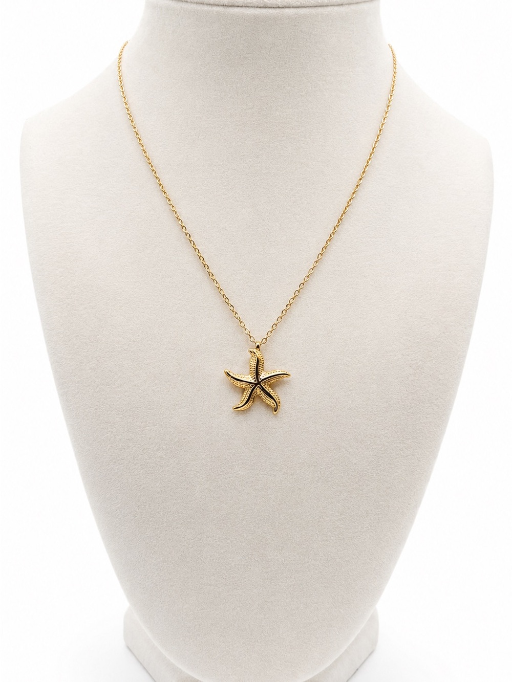 18K Gold Plated Starfish Necklace Stainless Steel Coastal Beach Luxe Jewelry NEW